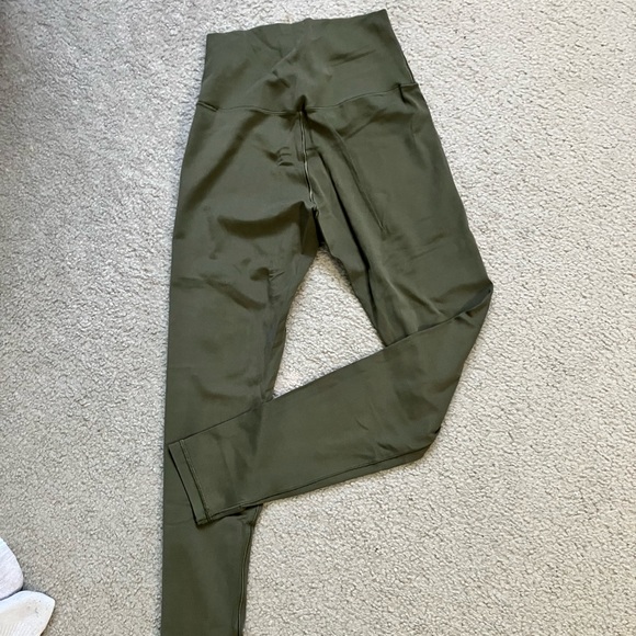 OFFLINE BY AERIE Olive Green Real Me 7/8 Hi Rise Leggings Size Small Long - Picture 2 of 3
